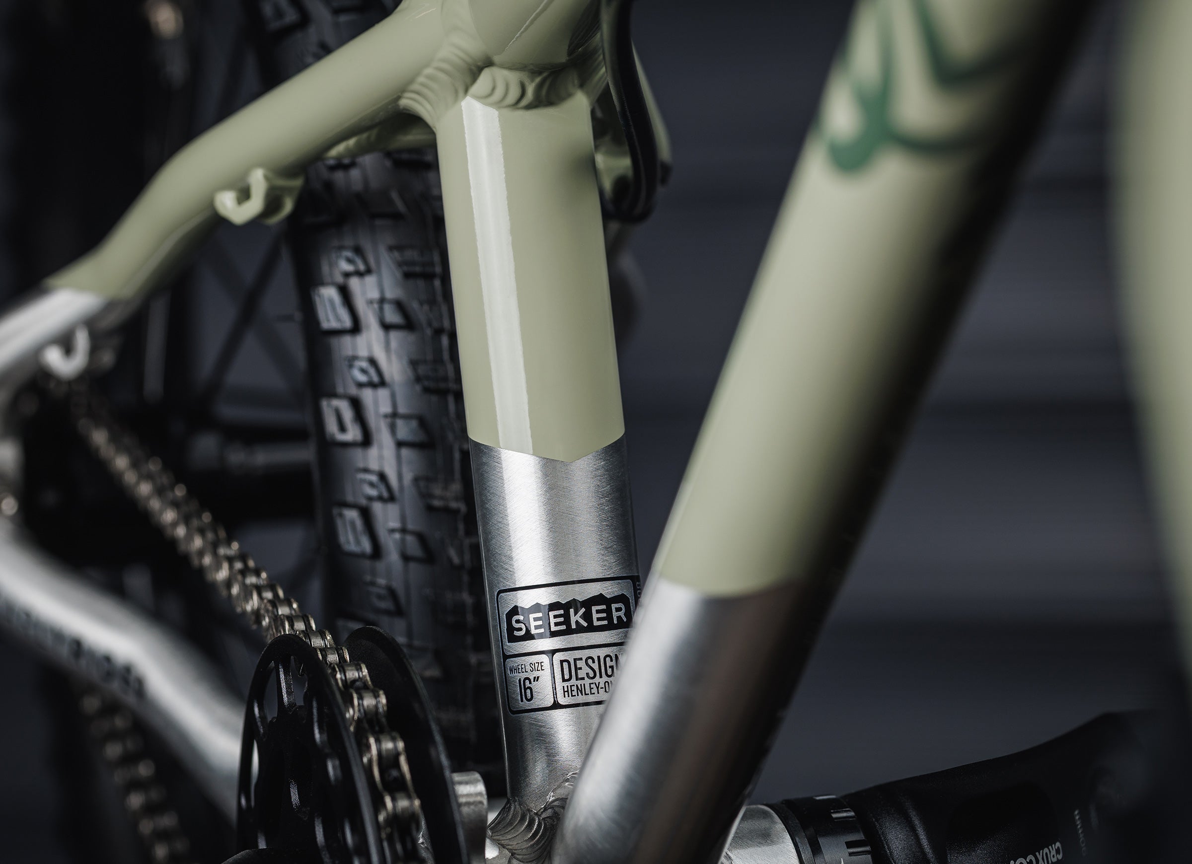 #color_sage-green-brushed