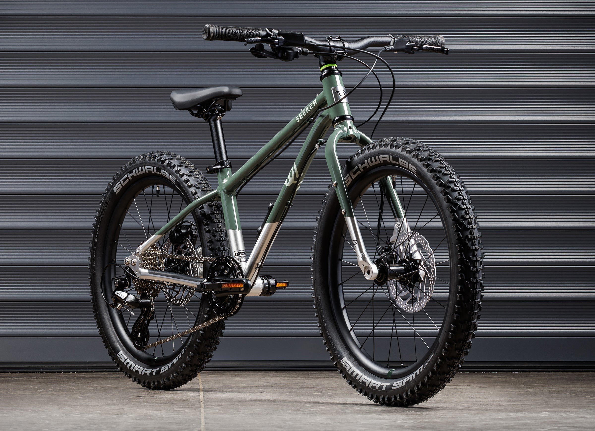 #color_forest-green-brushed