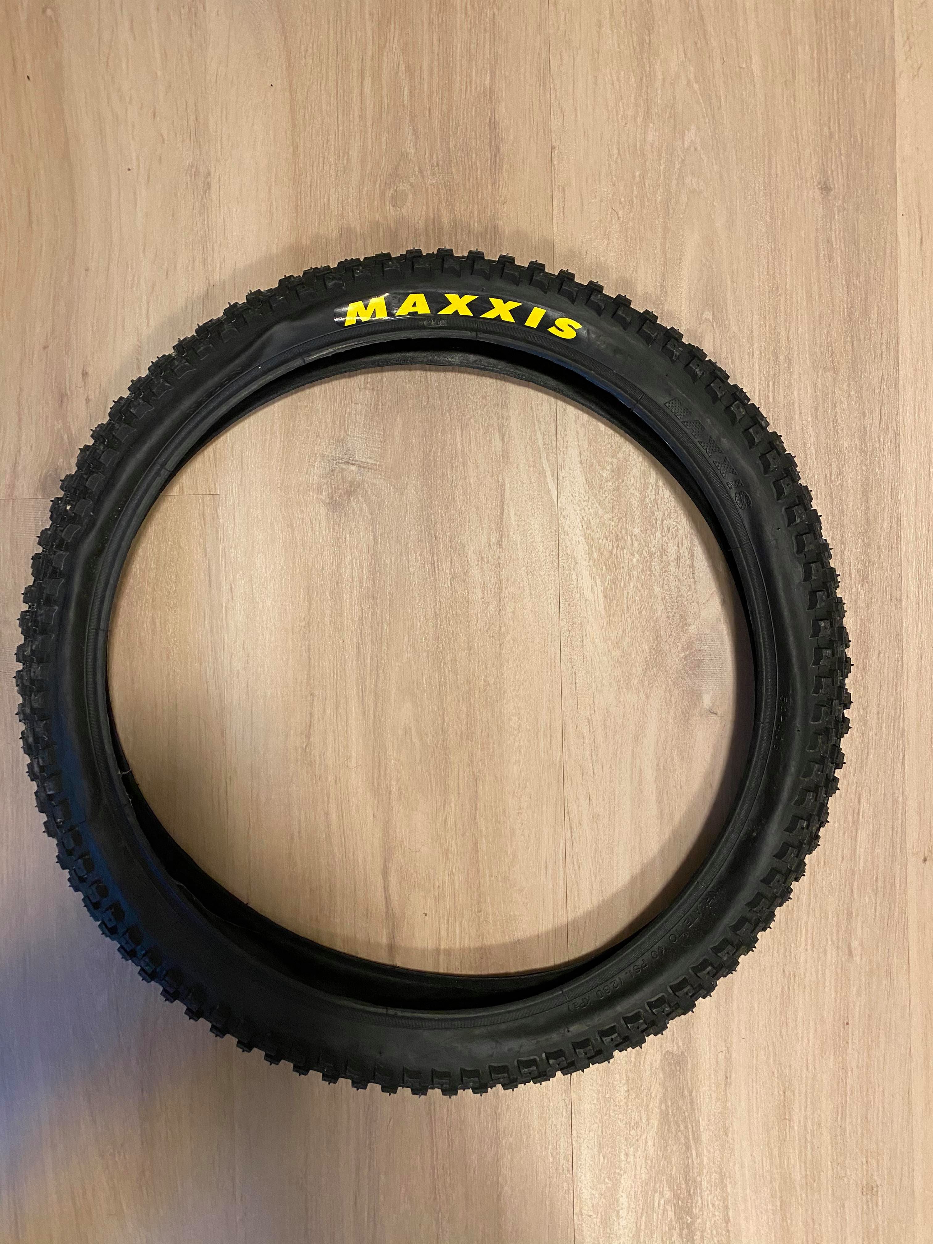 Maxxis Maxx Daddy 20 X 2.0 wire bead tire